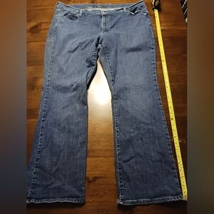 LEVI BOOTCUT JEANS size 20 L29,